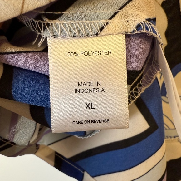 New York & Company High Neck Flutter Sleeve Floral Blouse Women’s Size XL - Picture 8 of 11